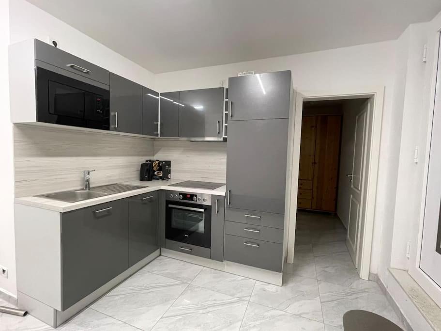 Fully Equipped Apartment 3 Rooms 5 Bed Hamborg Eksteriør billede