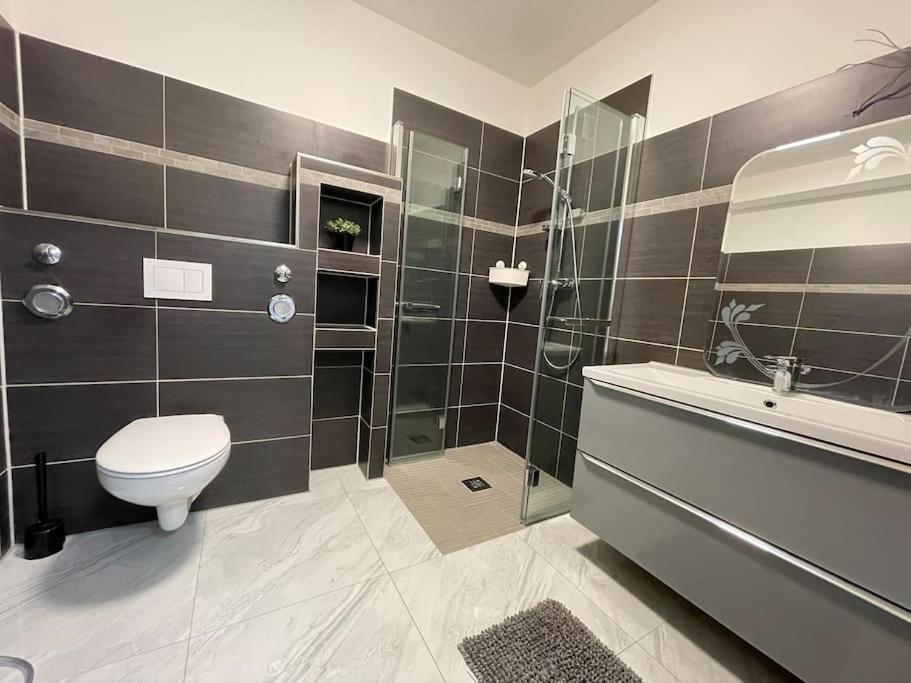 Fully Equipped Apartment 3 Rooms 5 Bed Hamborg Eksteriør billede